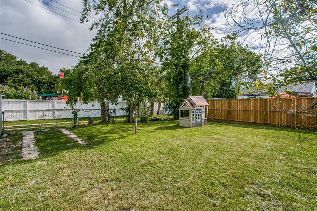 3610 Avenue P 1/2, Galveston, TX 77550