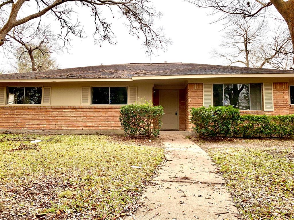 7915 S Braeswood Boulevard, Houston, TX 77071