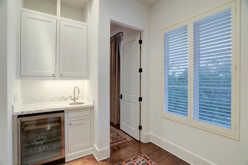 1115 Berthea Street, Houston, TX 77006