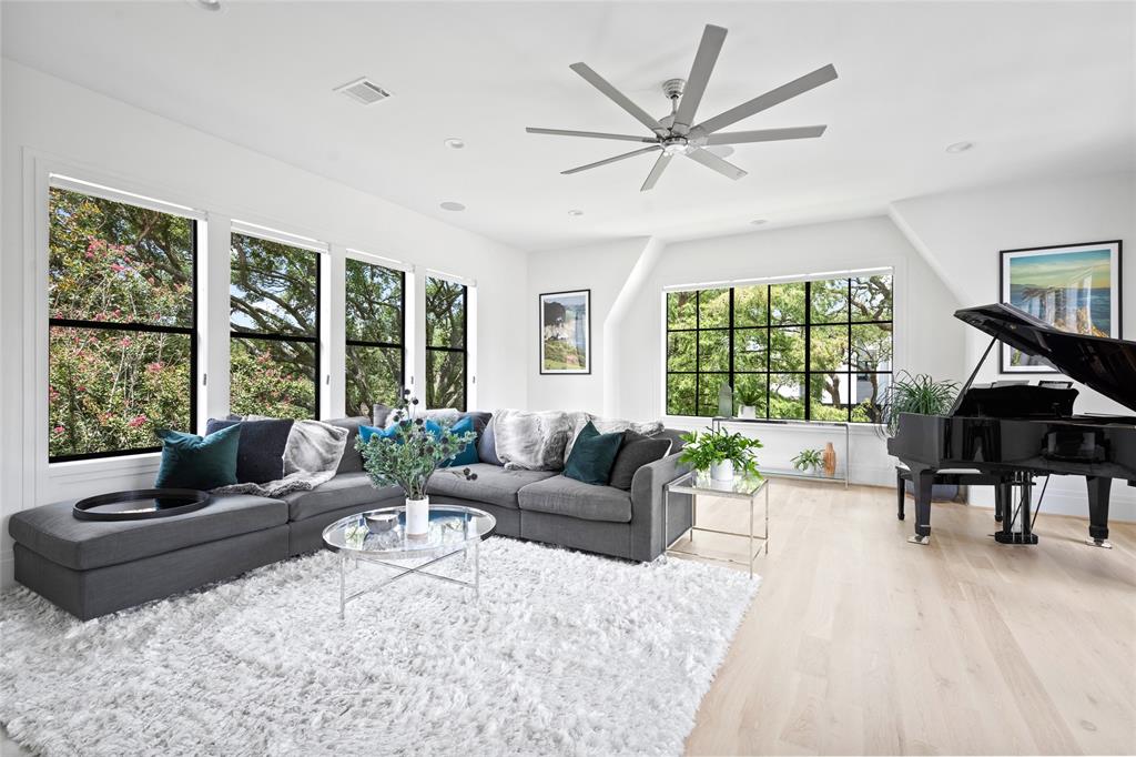 6628 Vanderbilt Street, West University Place, TX 77005