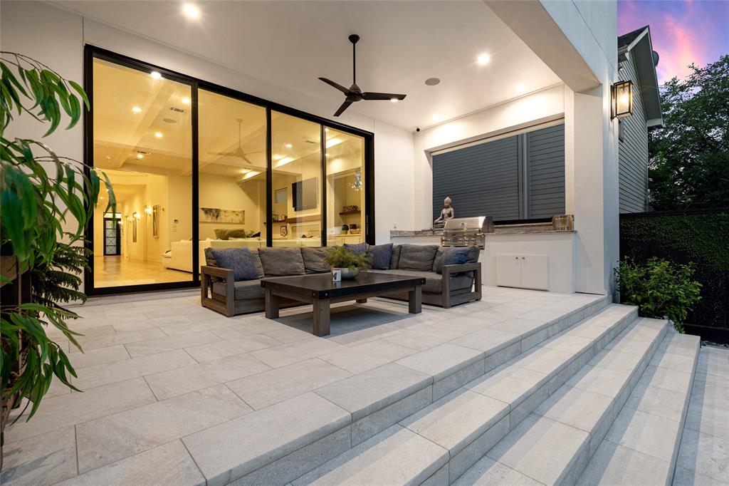 6628 Vanderbilt Street, West University Place, TX 77005