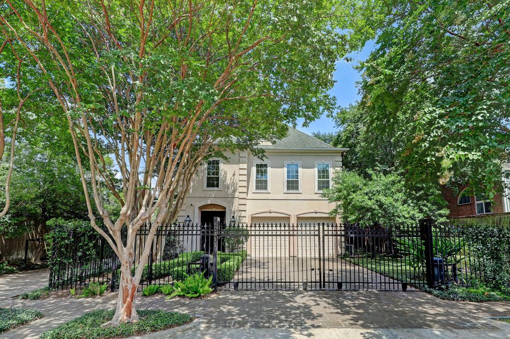 2411 Nantucket Dr, Houston, TX 77057