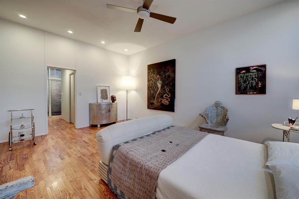 523 Bolton Place, Houston, TX 77024