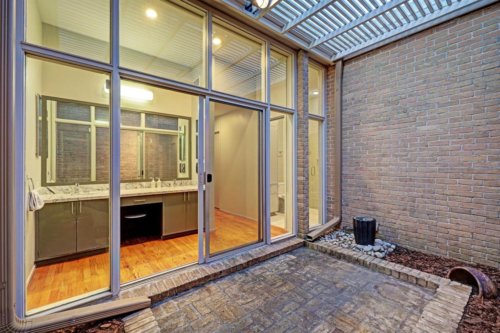 523 Bolton Place, Houston, TX 77024