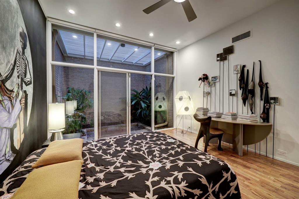 523 Bolton Place, Houston, TX 77024