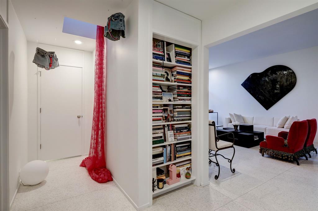 523 Bolton Place, Houston, TX 77024