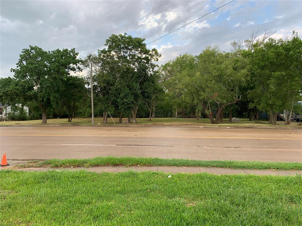 2318 Highway 3, Dickinson, TX 77539