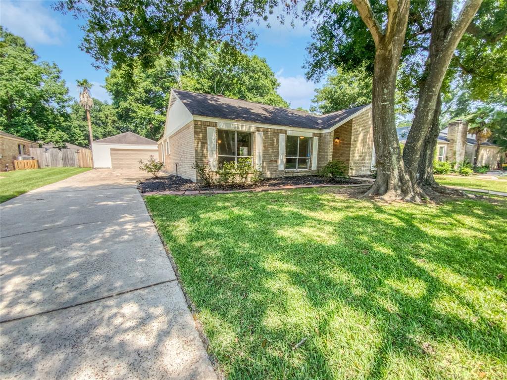 Homes For Sale zoned to Elm Grove Elementary School Humble ISD