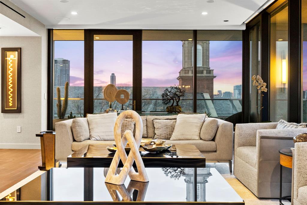 Luxury Properties in Houston TX Uptown Real Estate Group