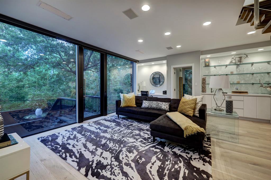 11686 Arrowwood Circle, Piney Point Village, TX 77063