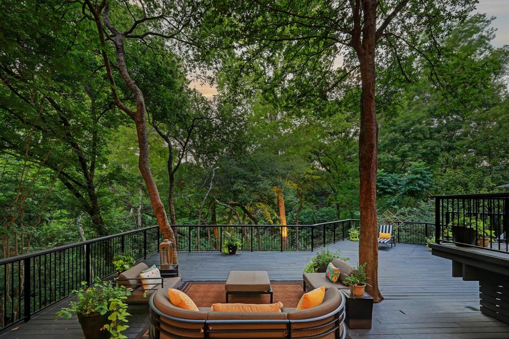 11686 Arrowwood Circle, Piney Point Village, TX 77063