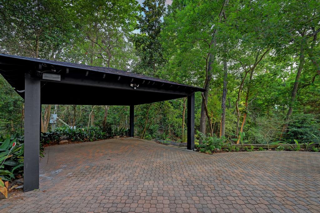 11686 Arrowwood Circle, Piney Point Village, TX 77063