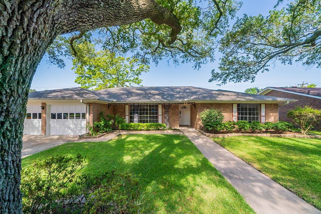 2307 Kipling Street, Baytown, TX 77520