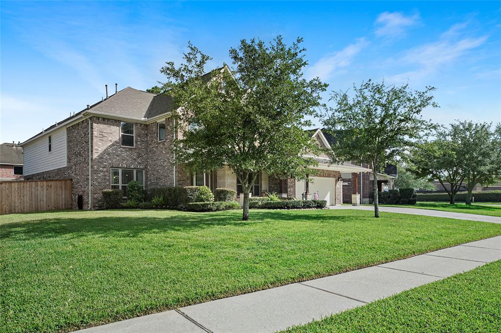 7507 Stonebridge Creek Lane, Humble, TX 77396