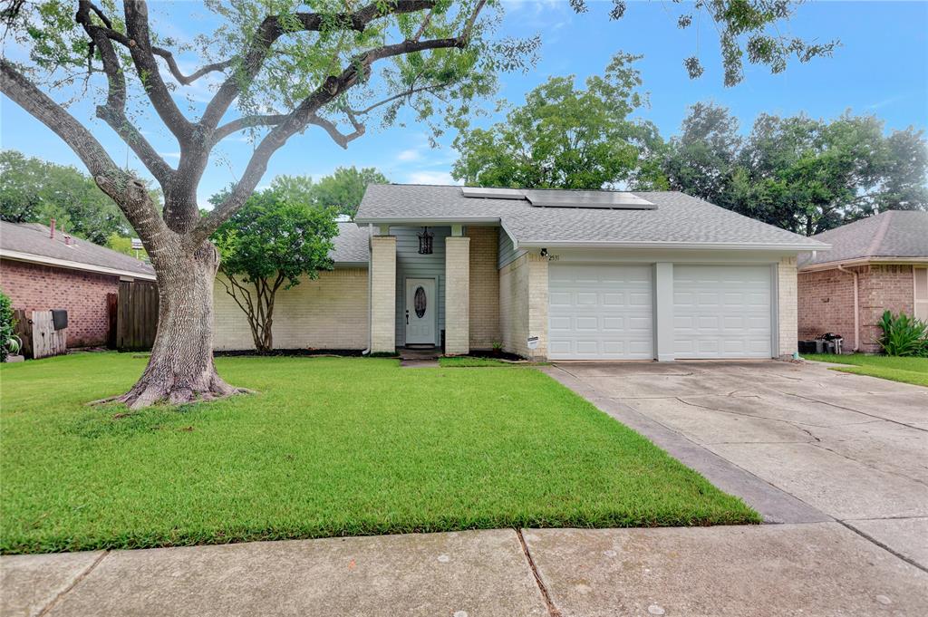 Sold 2531 Orion Drive, League City, TX 77573 3 Beds / 2 Full Baths