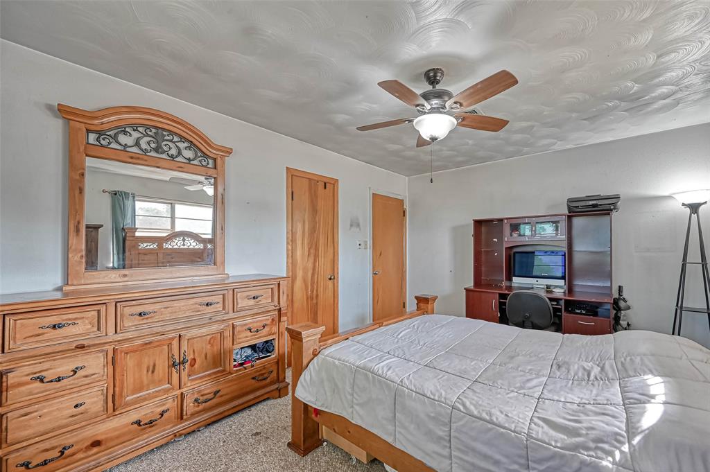 17636 Highway 36, Guy, TX 77444