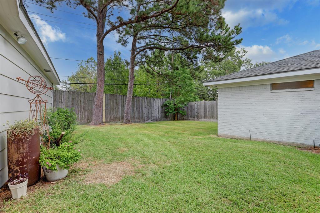 7626 Meadowvale Drive, Houston, TX 77063