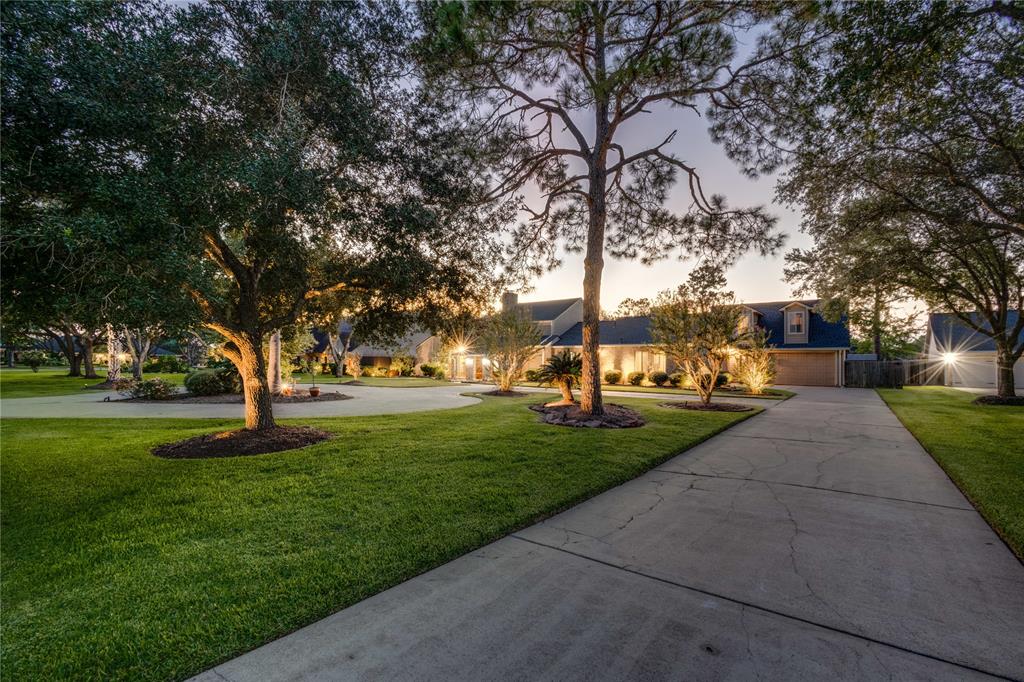 Luxury Homes for Sale in Friendswood TX Friendswood Luxury Homes