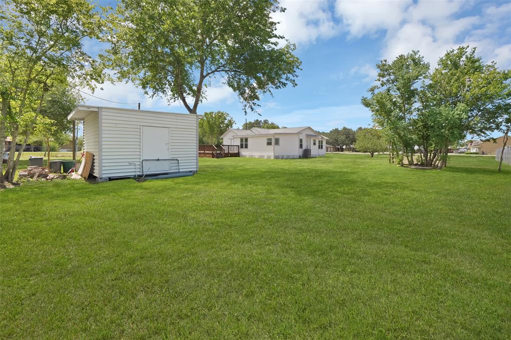 3521 Ustinik Road, Pleak, TX 77471
