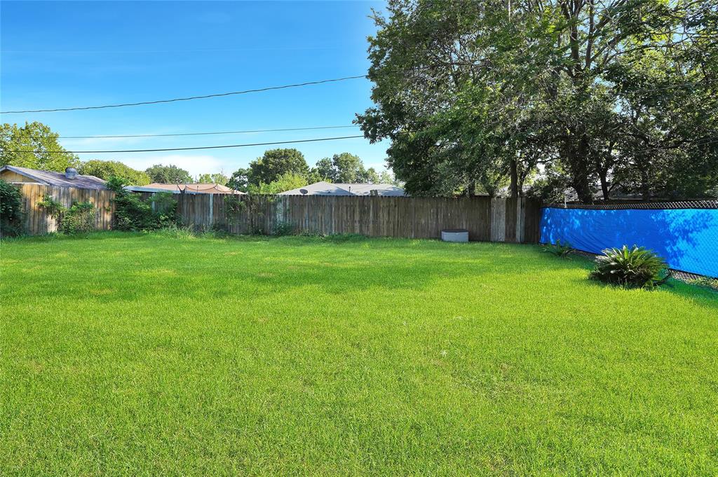 912 Armor Avenue, Pasadena, TX 77502