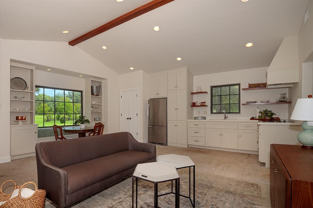 22255 Roberts Cemetery Road, Hockley, TX 77447