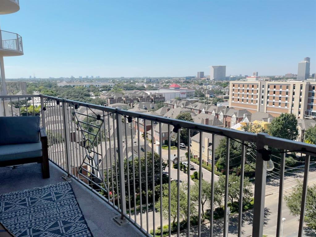 Sold 3505 Sage Road, 1003, Houston, TX 77056 1 Bed / 1 Full Bath