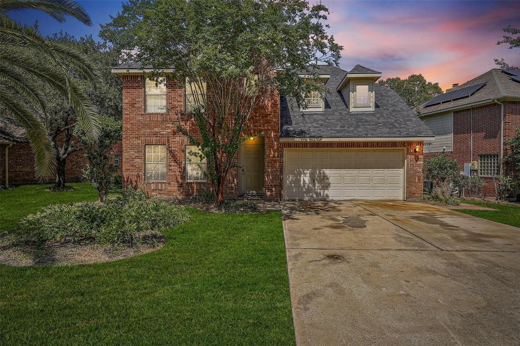 Sold 19010 Hikers Trail Drive, Humble, TX 77346 4 Beds / 2 Full