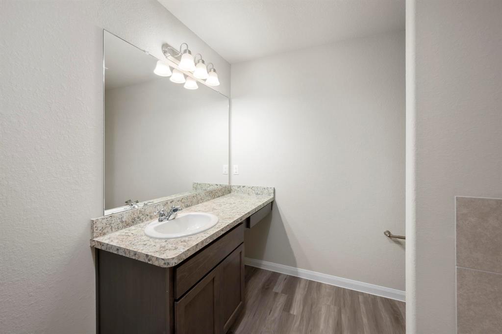 408 Cherry St, La Marque, TX 77568