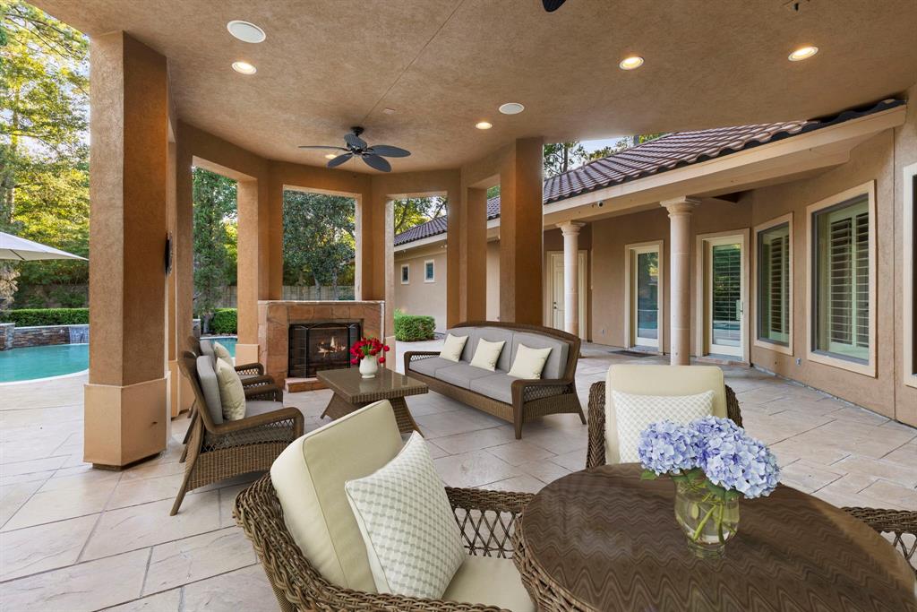 35 Hildene Way, The Woodlands, TX 77382