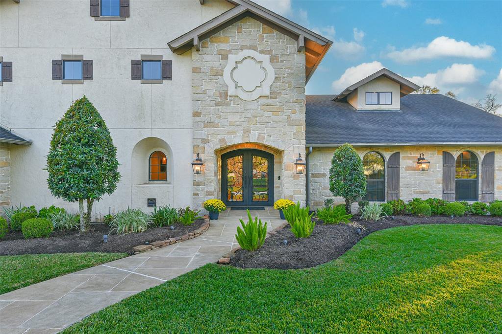 17 Wilderness Trail, Friendswood, TX 77546