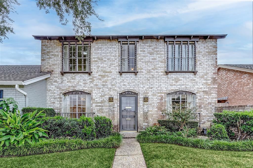 10161 Kemp Forest Drive, Houston, TX 77080