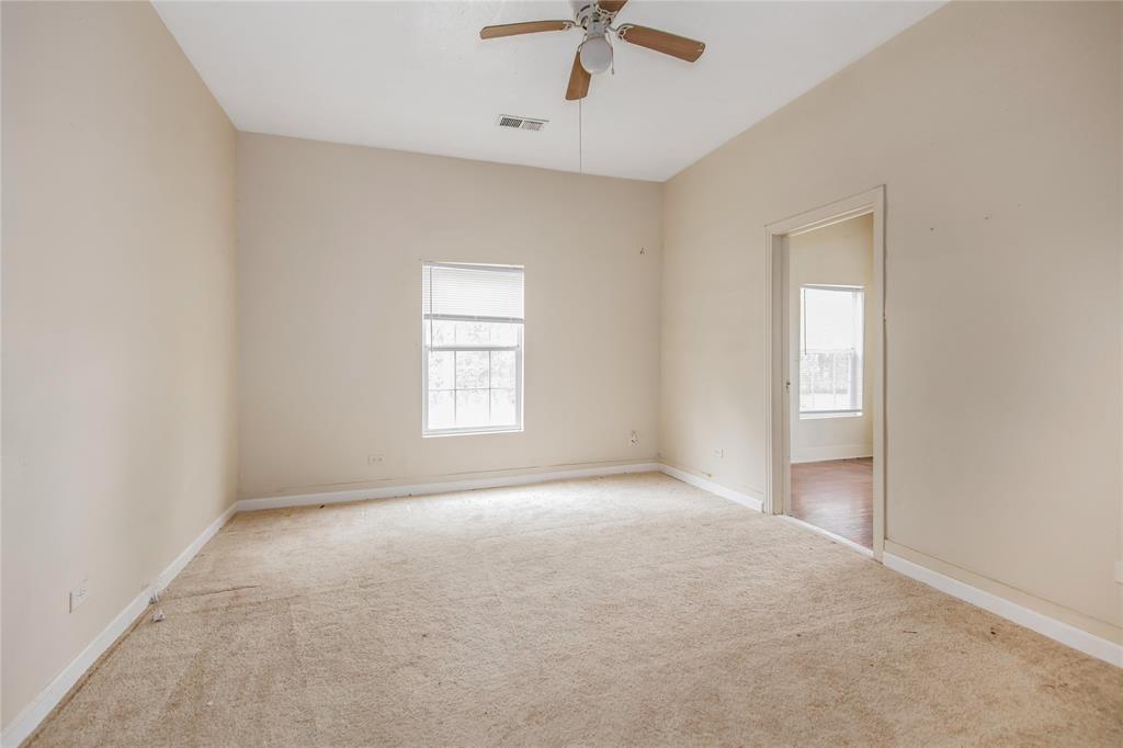 320 Tomlinson St, Sour Lake, TX 77659