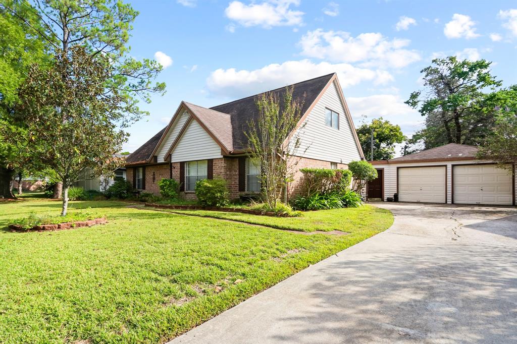 12507 Whittington Drive, Houston, TX 77077