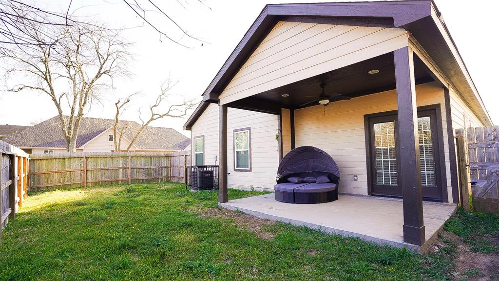 3921 Redbud Street, Houston, TX 77051