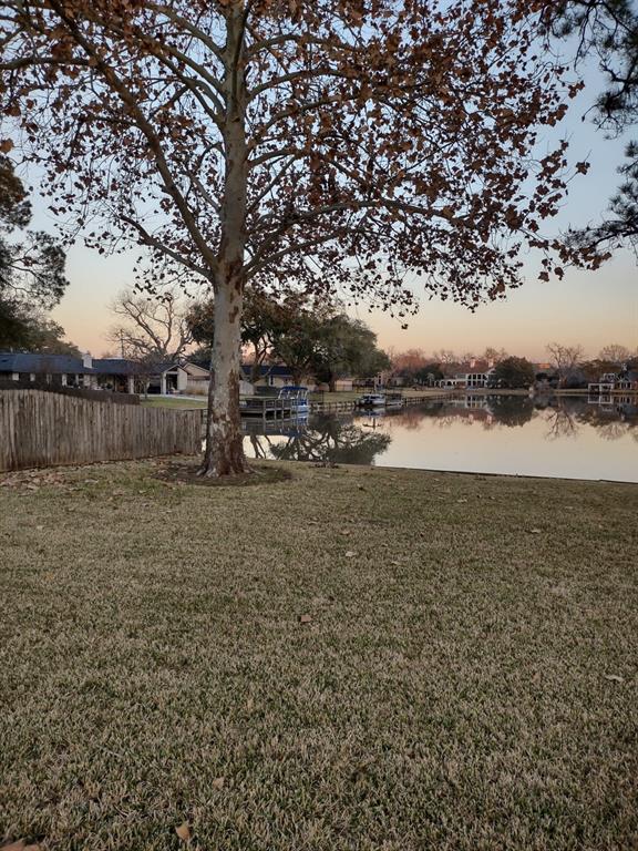 311 Lombardy Dr, Sugar Land, TX 77478