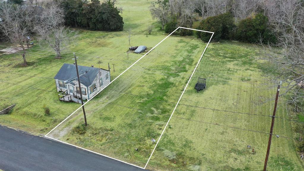 328 S East Ave, Wharton, TX 77488