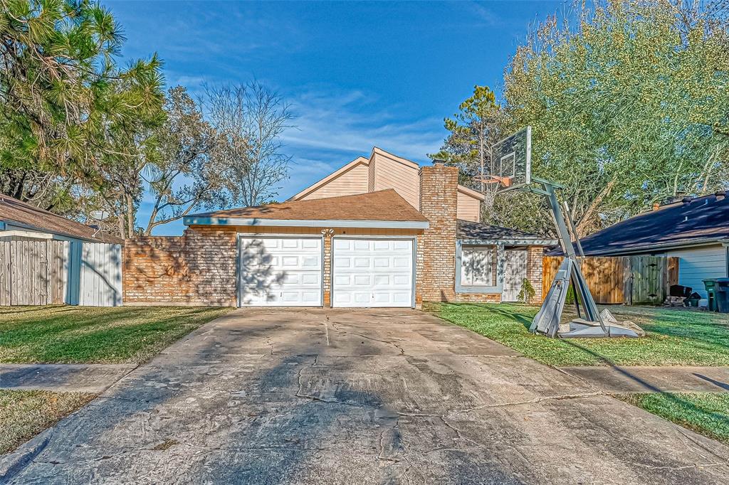 Homes For Sale zoned to Holub Middle School Alief ISD