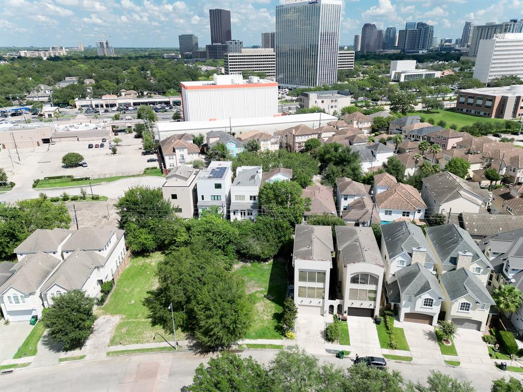 5522 Hidalgo St, Houston, TX 77056