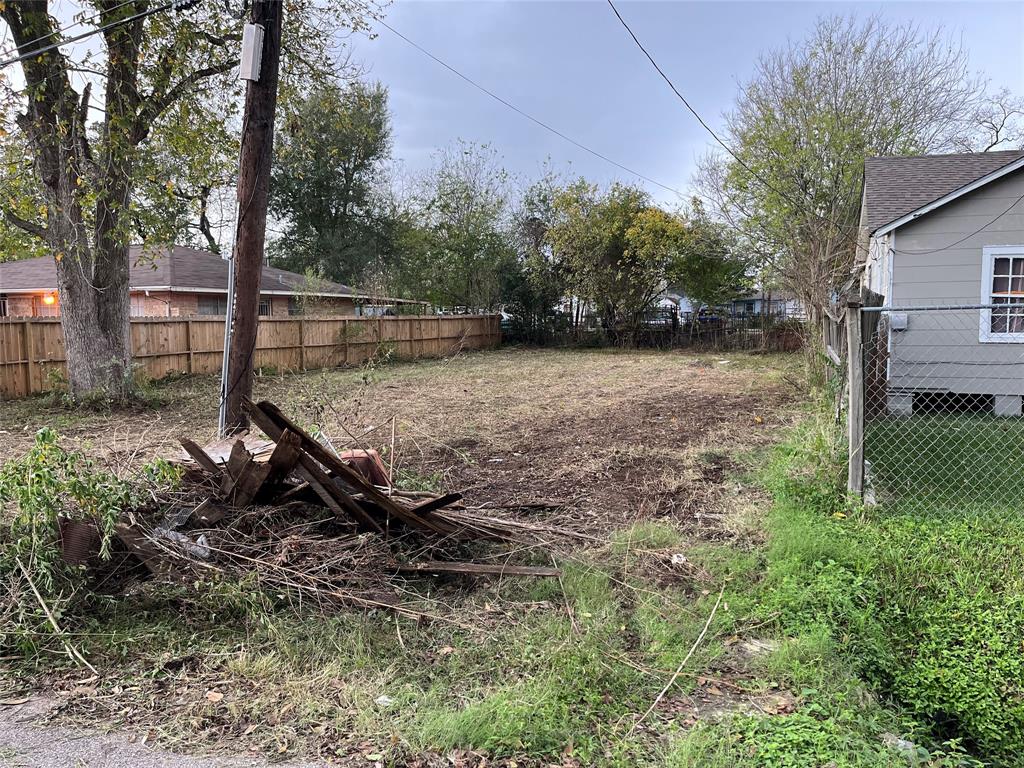 4043 Europa St, Houston, TX 77022