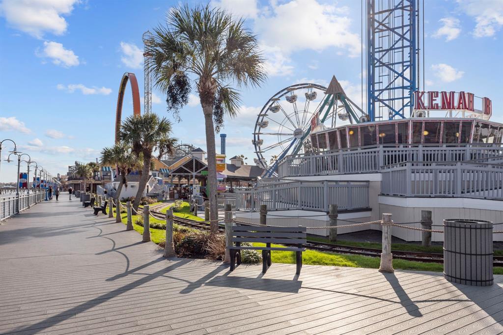 2220 Todville Rd, Seabrook, TX 77586