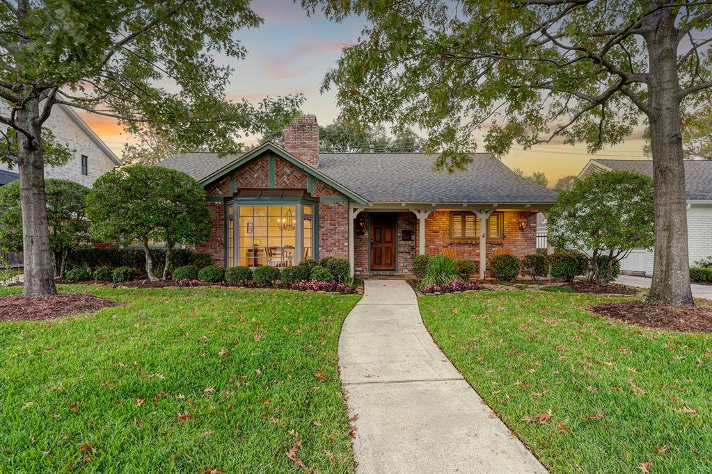 Houses in Briargrove Houston TX Luxury Homes & Real Estate