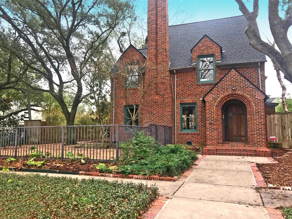 2001 Bolsover Street, Houston, TX 77005