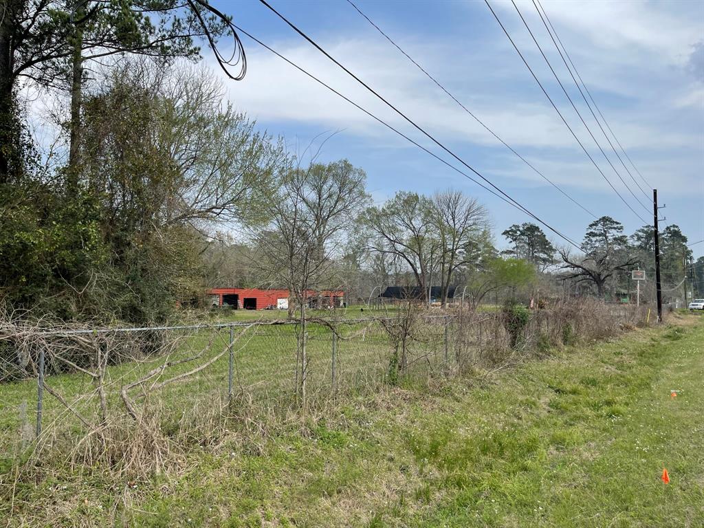 701 Hamblen Rd, Kingwood, TX 77339