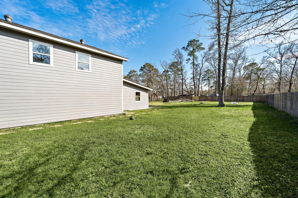 4938 Magnolia Ln, Old RiverWinfree, TX 77535