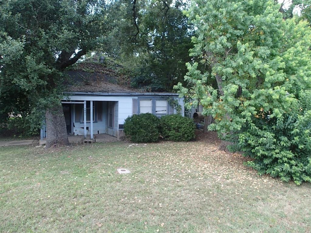 608 S East Ave, Wharton, TX 77488