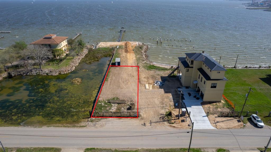 802 Todville Rd, Seabrook, TX 77586