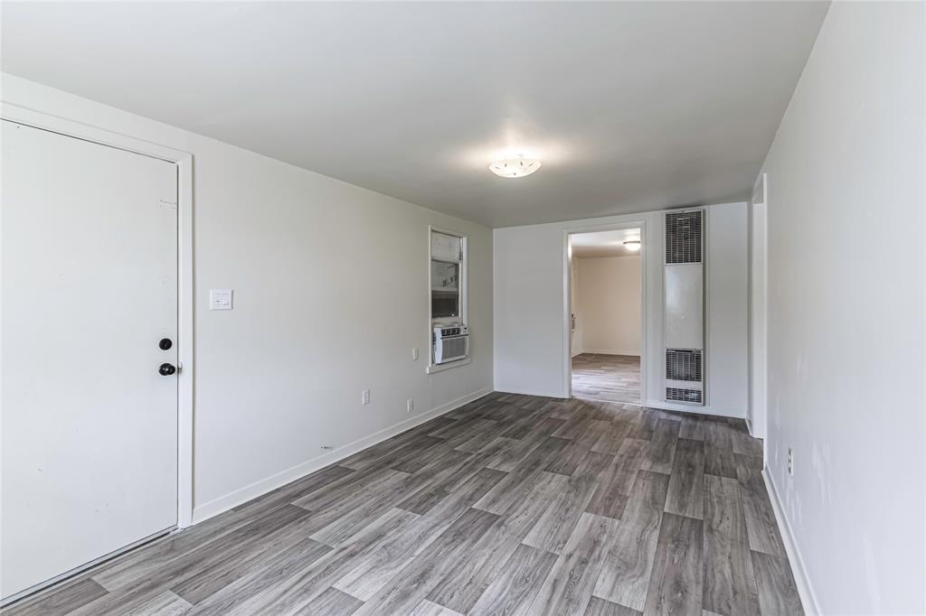 5311 Pine Ave, Pasadena, TX 77503