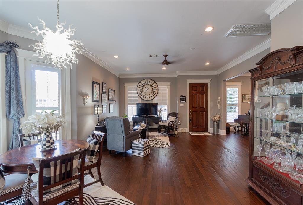 9 Evia Main, Galveston, TX 77554