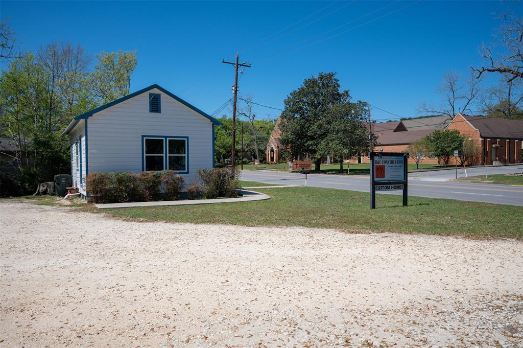 415 W Bluff St, Woodville, TX 75979