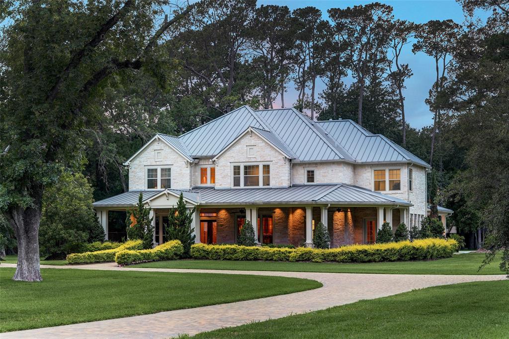 15 W Rivercrest Dr, Houston, TX 77042